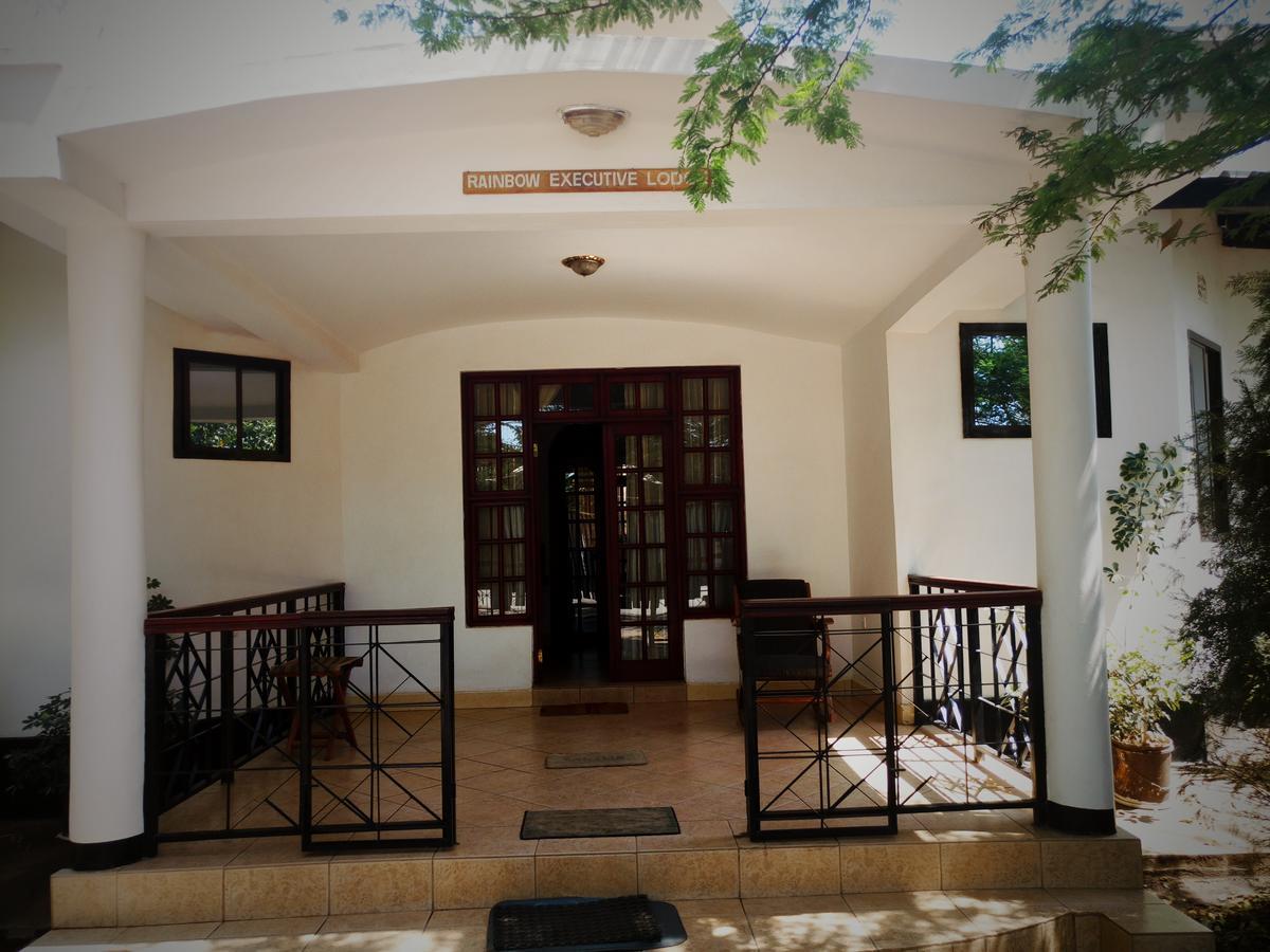 Rainbow Executive Lodge Boma la Ngombe Buitenkant foto