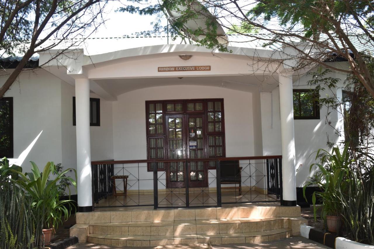Rainbow Executive Lodge Boma la Ngombe Buitenkant foto