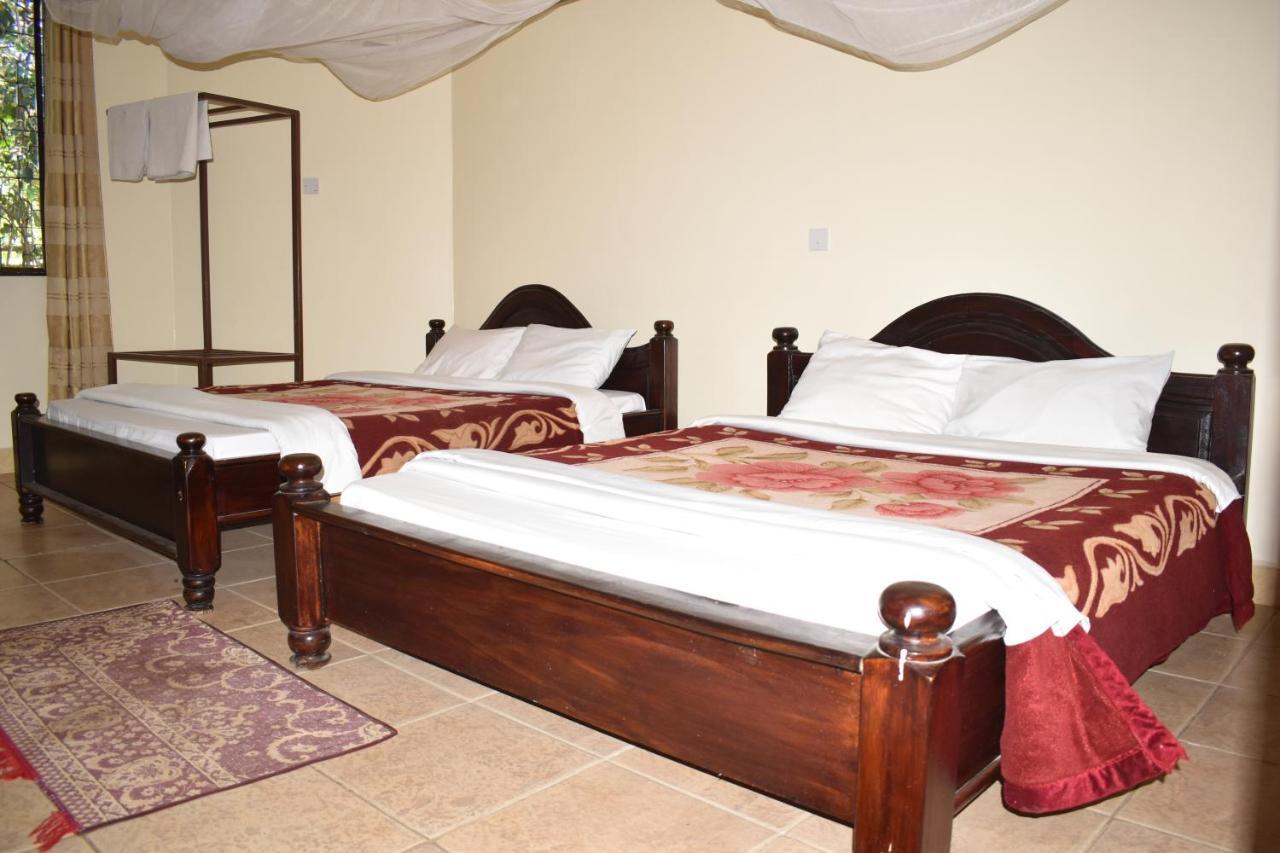 Rainbow Executive Lodge Boma la Ngombe Buitenkant foto