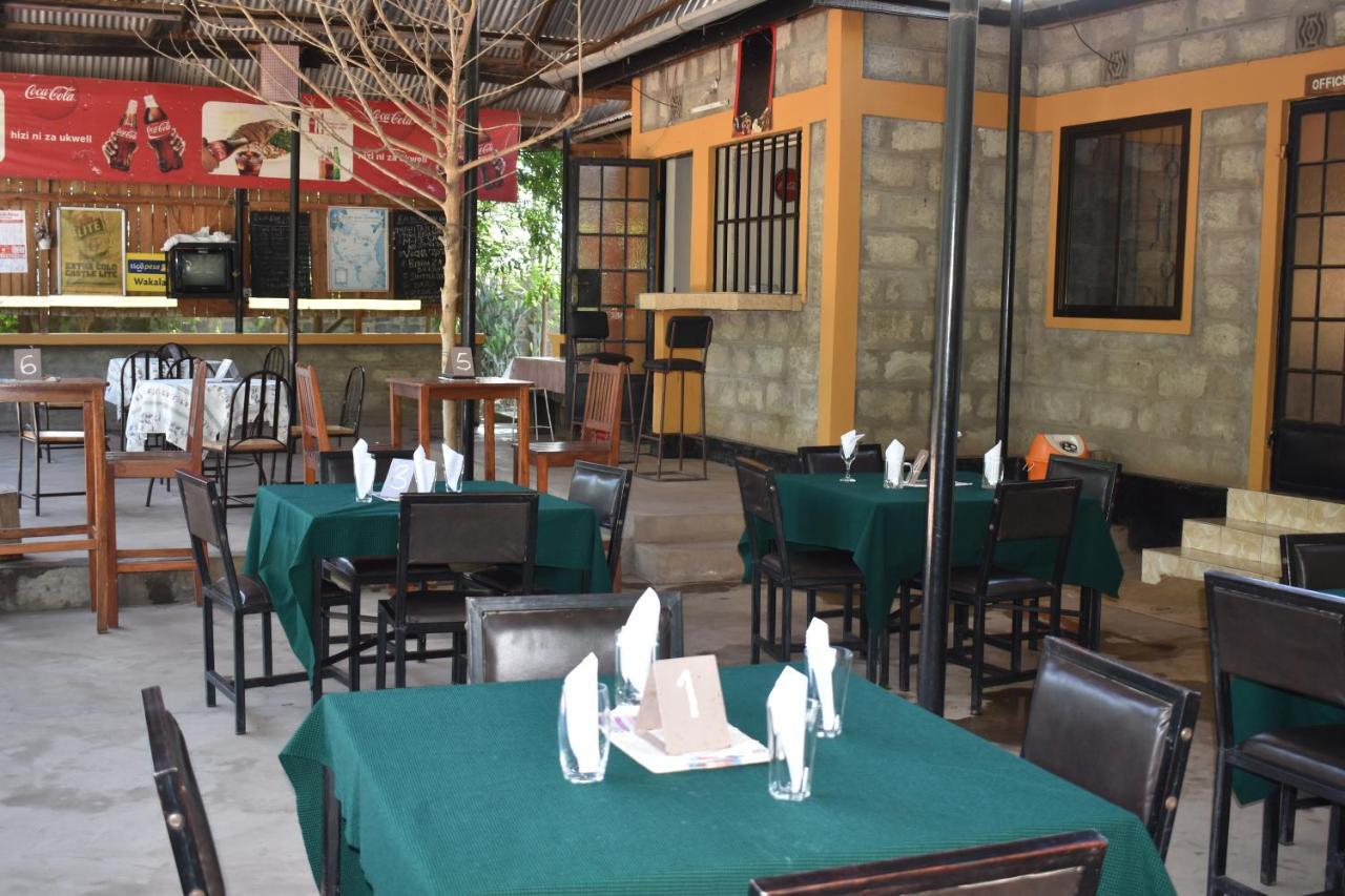Rainbow Executive Lodge Boma la Ngombe Buitenkant foto