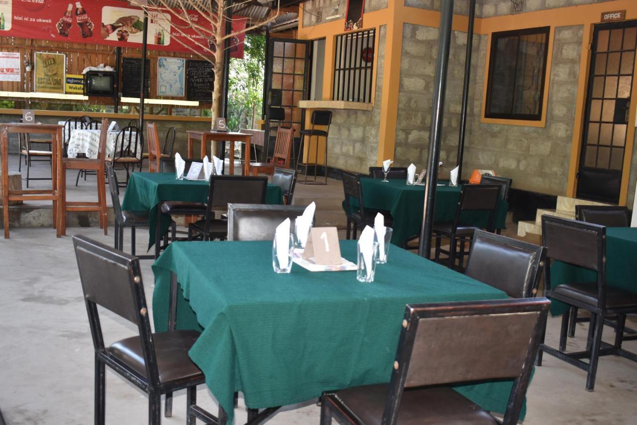 Rainbow Executive Lodge Boma la Ngombe Buitenkant foto