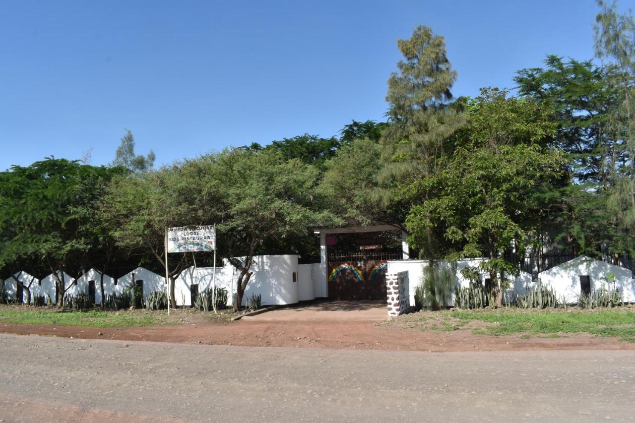 Rainbow Executive Lodge Boma la Ngombe Buitenkant foto